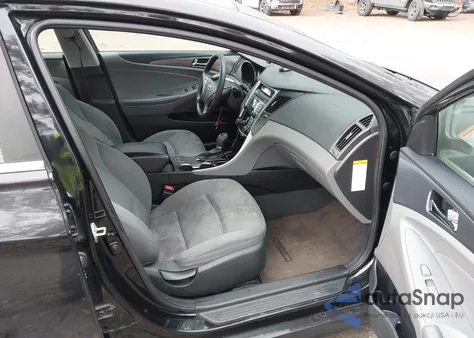 2013 Hyundai Sonata Hybrid from USA, damaged, VIN KMHEC4A45DA085273